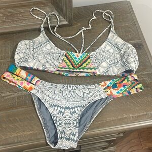 Rip curl Bikini Size large EUC